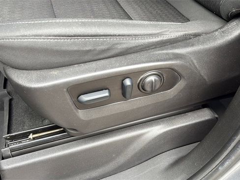 Used 2022 GMC Sierra 1500 Elevation image 25