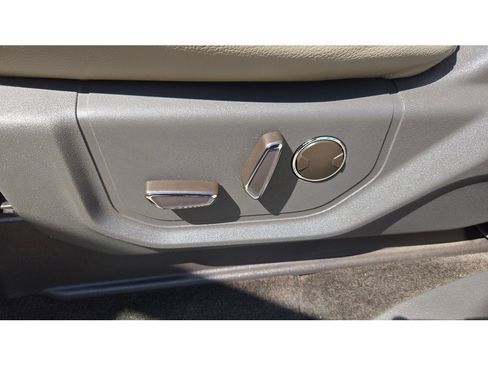 Used 2018 Ford Expedition Limited RWD image 26