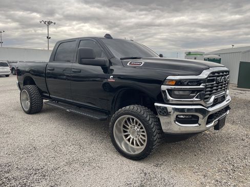 Used 2025 RAM 3500 Tradesman w/ Chrome Appearance Group image 3