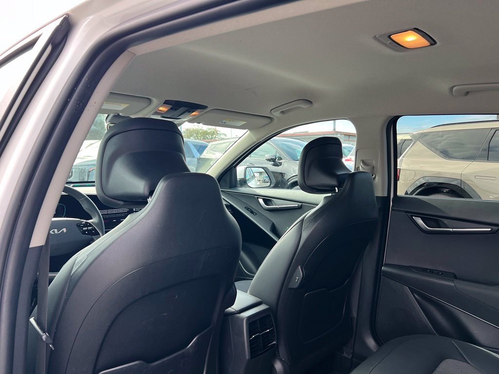 Certified 2024 Kia Niro EX w/ EX Cold Weather Package FWD image 9