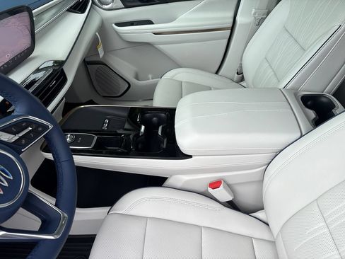 New 2026 Buick Enclave Avenir w/ Super Cruise Package FWD image 25