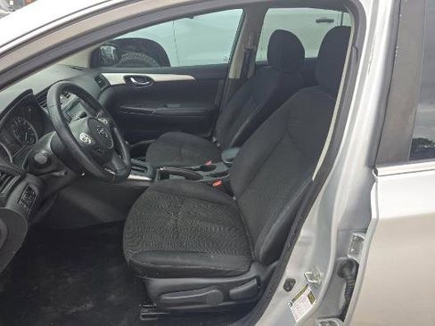 Used 2019 Nissan Sentra S image 4