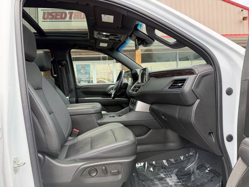 Used 2023 Chevrolet Tahoe Z71 w/ Luxury Package AWD/4WD image 28