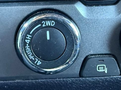 Used 2021 Toyota Tacoma TRD Off-Road w/ TRD Premium Off Road Package AWD/4WD image 25