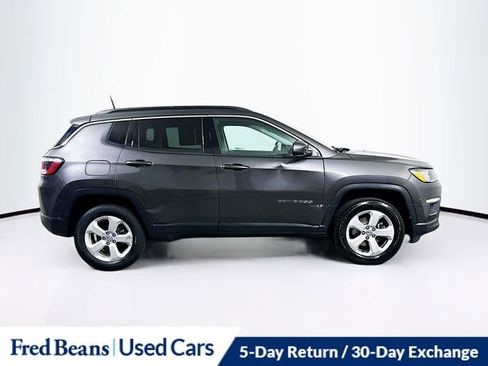 Used 2018 Jeep Compass Latitude AWD/4WD image 12