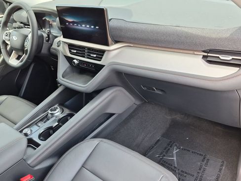 New 2026 Ford Explorer Active w/ Active Comfort Package AWD/4WD image 21