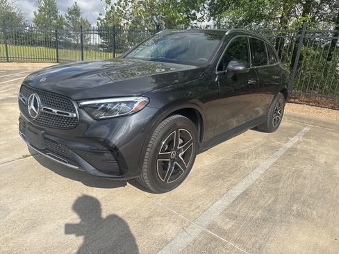 Used 2025 Mercedes-Benz GLC 350e 4MATIC image 8