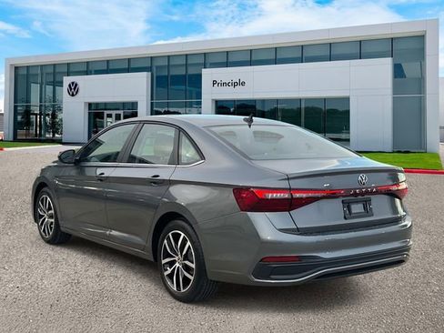 New 2026 Volkswagen Jetta SE FWD image 4