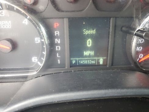 Used 2018 Chevrolet Silverado 2500 W/T w/ Snow Plow Prep Package image 12