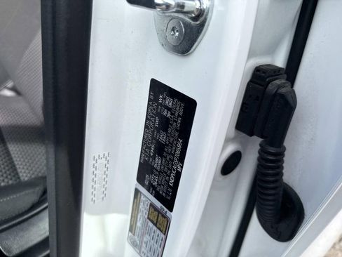 Used 2023 Kia Sportage LX image 19