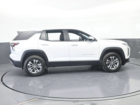 Used 2026 Chevrolet Equinox LT FWD image 7