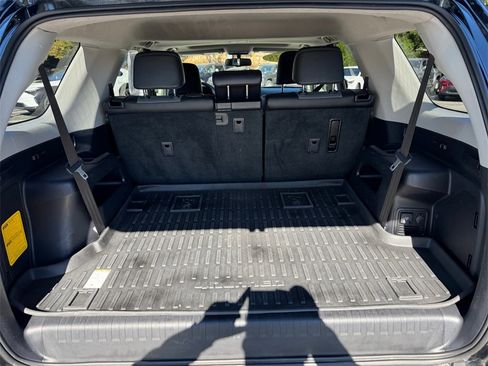 Used 2018 Toyota 4Runner SR5 Premium image 17