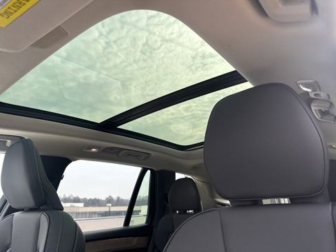 Certified 2025 Volvo XC90 B5 Plus image 20