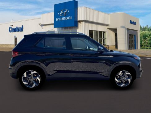 New 2026 Hyundai Venue SEL image 9