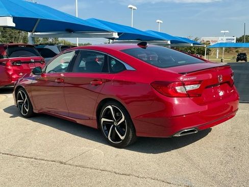 Used 2022 Honda Accord Sport image 4