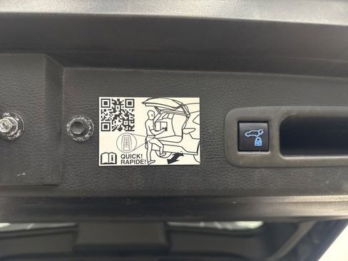 Used 2021 Toyota Sienna XSE image 22