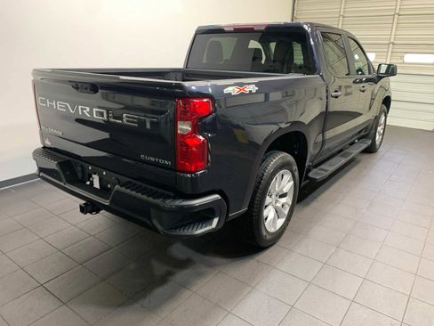 Used 2022 Chevrolet Silverado 1500 Custom image 3