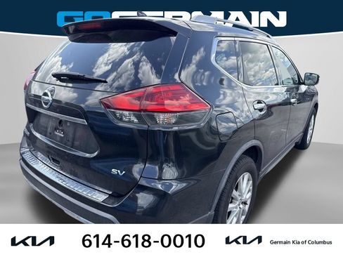 Used 2017 Nissan Rogue SV FWD image 4