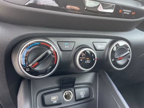 New 2026 Hyundai Venue SE FWD image 25
