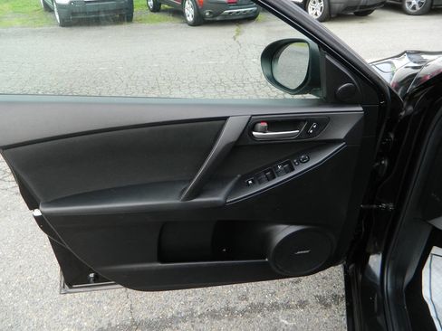 Used 2013 MAZDA MAZDA3 i Touring image 22