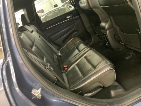 Used 2019 Jeep Grand Cherokee Overland image 14