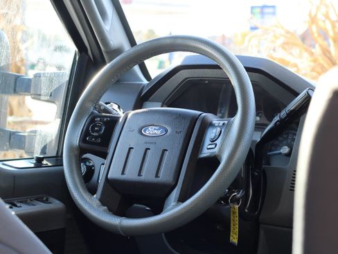 Used 2015 Ford F350 XLT image 14