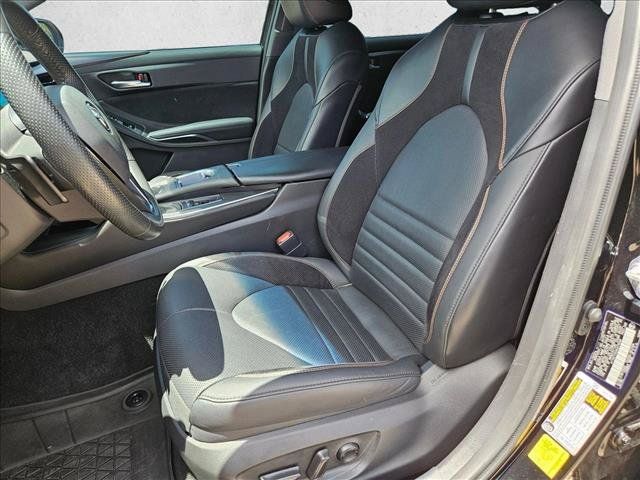 Used 2022 Toyota Avalon Touring w/ Advanced Safety Package FWD image 15