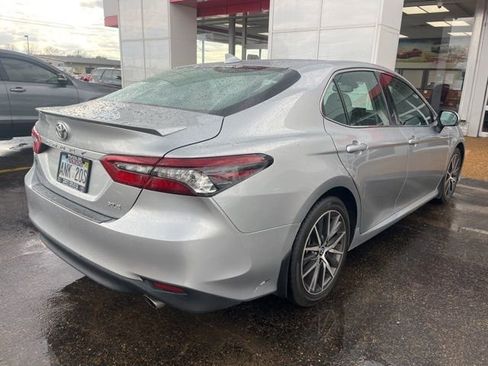 Used 2023 Toyota Camry XLE image 4