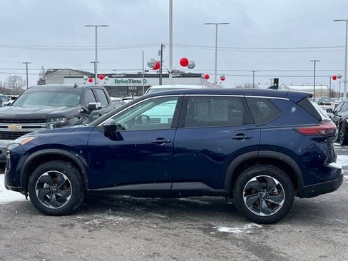 Used 2025 Nissan Rogue SV image 7