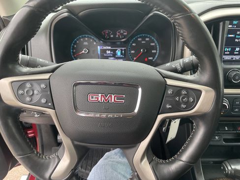 Used 2018 GMC Canyon Denali image 21