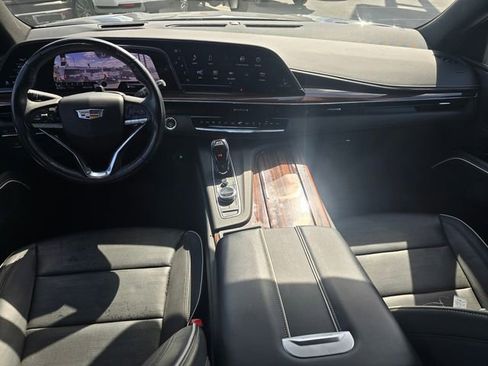 Used 2023 Cadillac Escalade Premium Luxury image 16