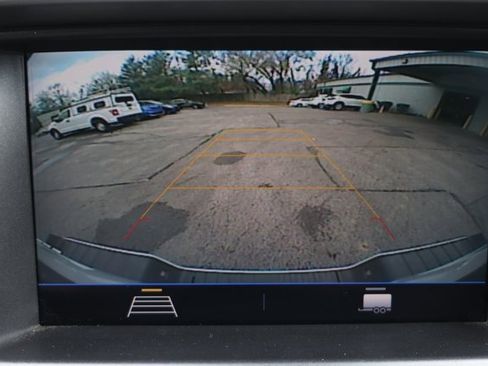 Used 2022 Chevrolet Colorado LT w/ Safety Package image 17