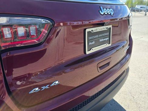 Used 2022 Jeep Compass Limited w/ Sun and Sound Group AWD/4WD image 14