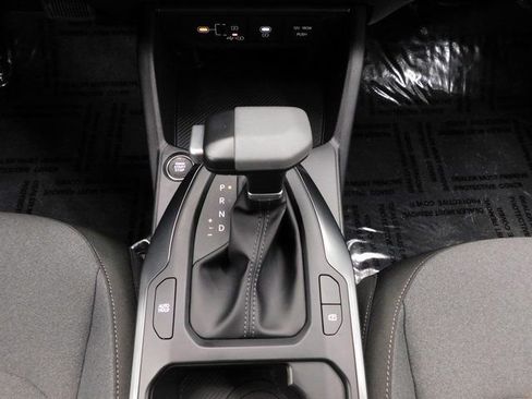 Used 2025 Kia K4 LXS image 40