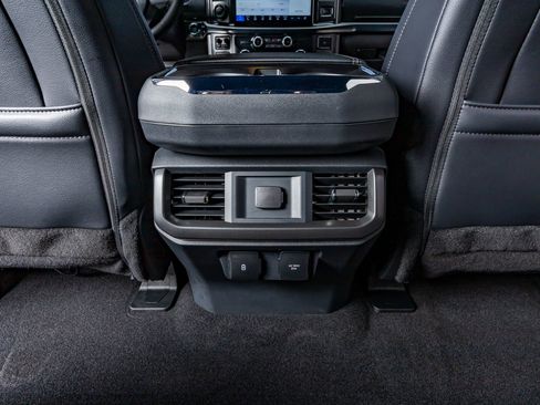 Used 2025 Ford F150 Lariat w/ Equipment Group 501A Mid image 33