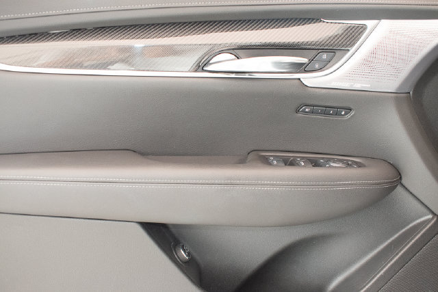 Used 2025 Cadillac XT6 Sport w/ Technology Package AWD/4WD image 25
