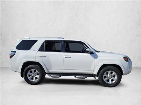 Used 2014 Toyota 4Runner SR5 image 4