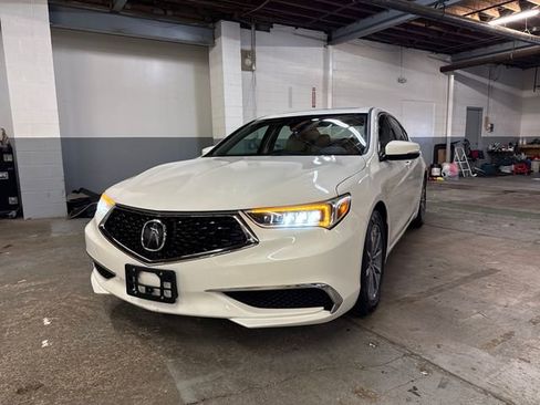 Certified 2018 Acura TLX FWD image 1