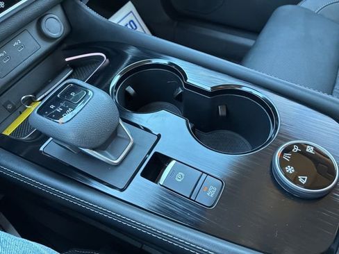 Used 2025 Nissan Rogue Platinum image 33