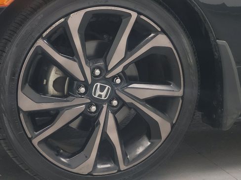 Used 2018 Honda Civic Sport image 31