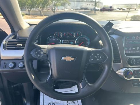 Used 2019 Chevrolet Tahoe 4WD w/ Remote Keyless Entry Package image 15