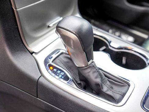 Used 2018 Jeep Grand Cherokee Limited image 15