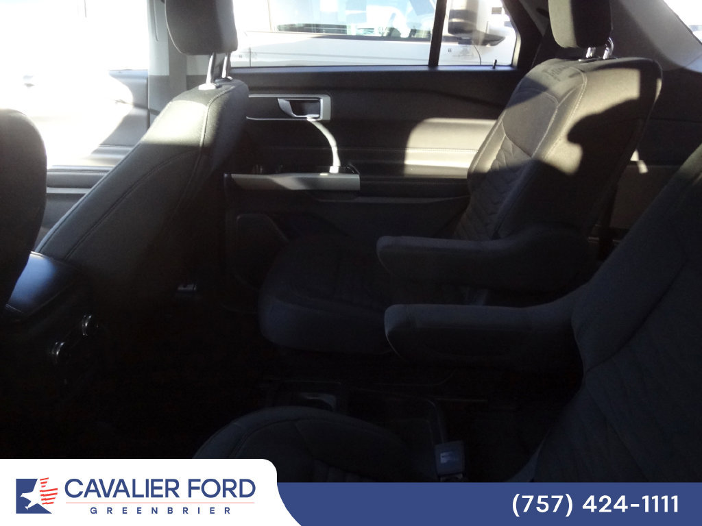 Used 2021 Ford Explorer XLT RWD image 8