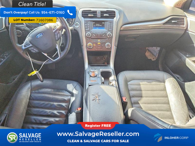 Used 2017 Ford Fusion SE FWD image 11