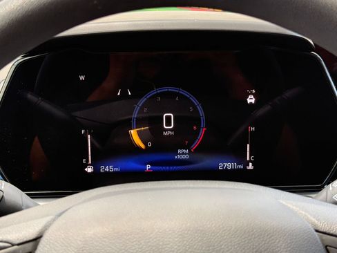 Used 2025 Chevrolet Trax LT FWD image 40
