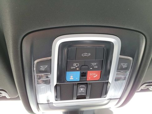 New 2026 RAM 1500 4x4 Crew Cab image 28
