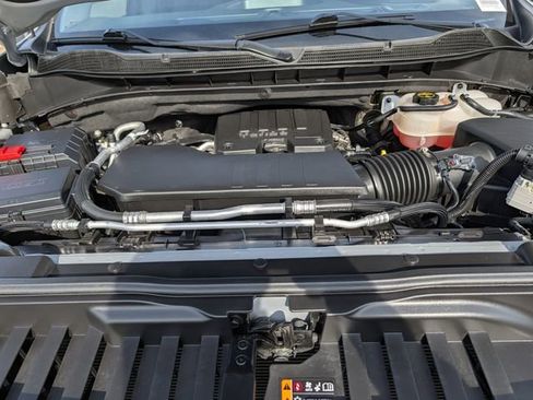 Used 2025 Chevrolet Silverado 1500 Custom Trail Boss w/ Turbomax Blackout Package AWD/4WD image 32