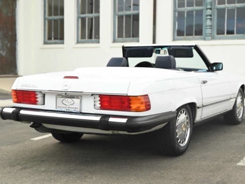 Used 1989 Mercedes-Benz 560 SL image 5