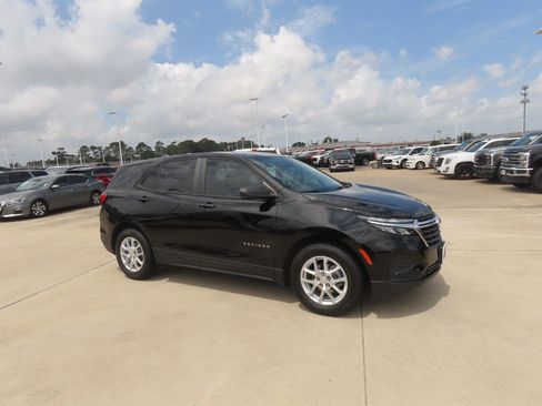 Used 2024 Chevrolet Equinox LS w/ LS Convenience Package FWD image 7