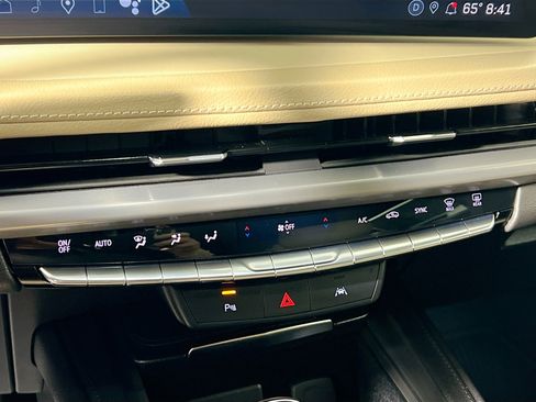 Used 2024 Cadillac XT4 Luxury image 27